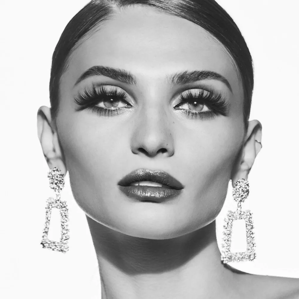 Gene False KissUSA Lash Couture Matte Black Matte Velvet