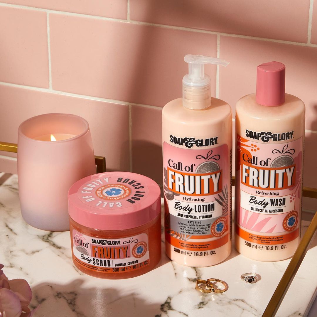 Scrub de Corp Soap & Glory Call Of Fruity Body Scrub