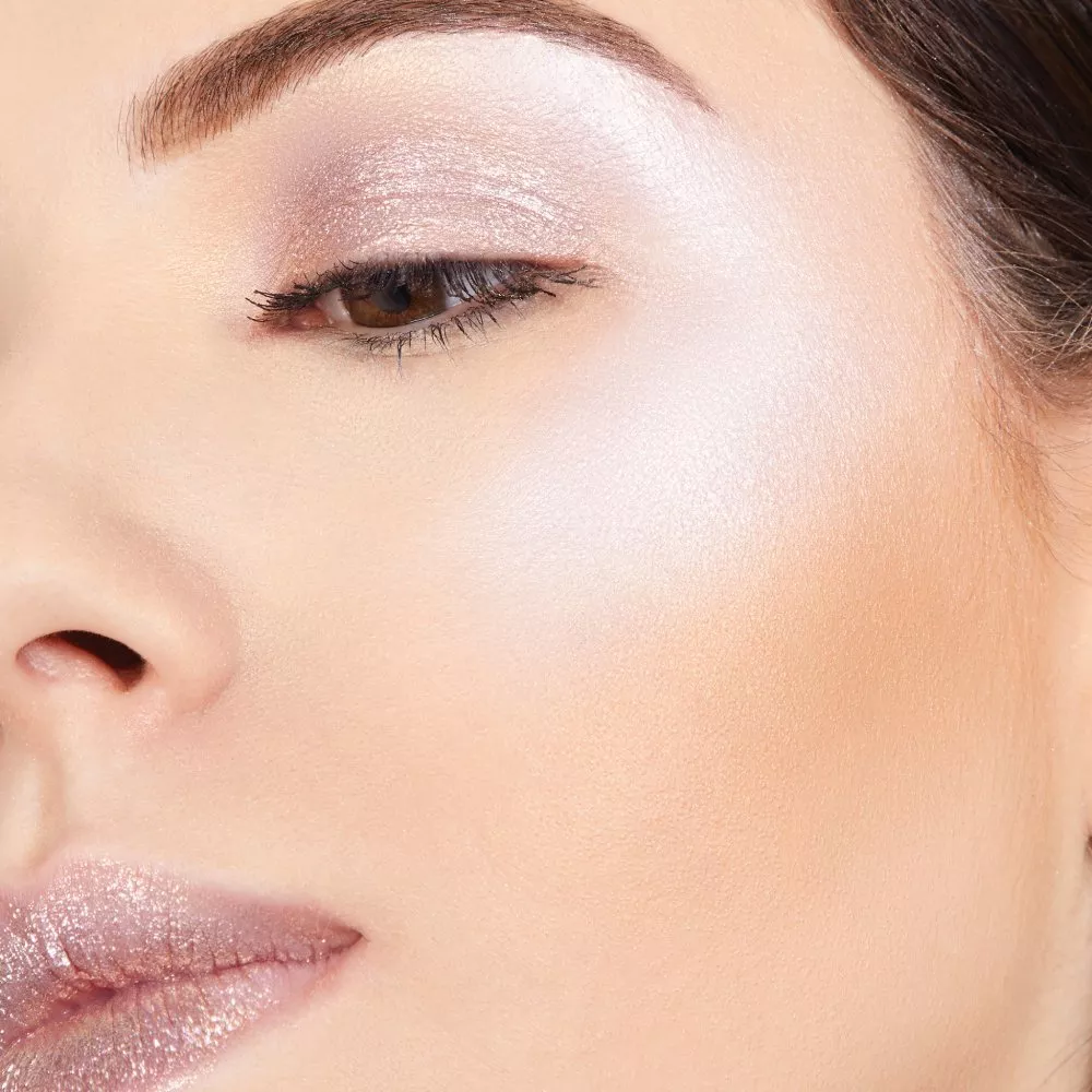 Iluminator Milani Hypnotic Lights Powder Highlighter Beaming Light