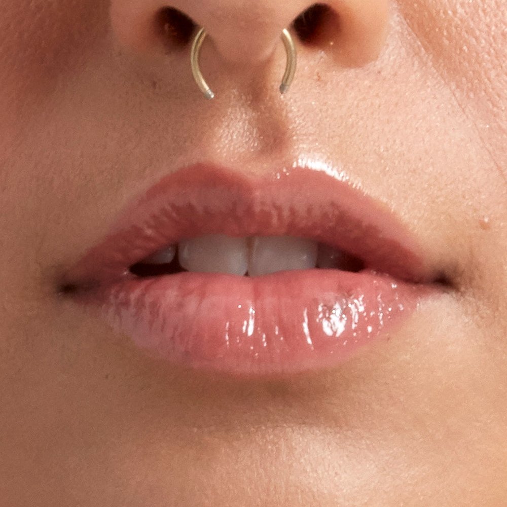 Luciu buze NYX Professional Makeup Butter Gloss Bit of Honey