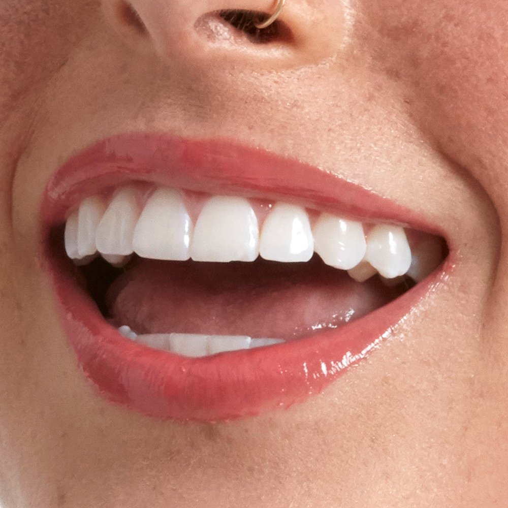 Luciu buze NYX Professional Makeup Butter Gloss Sorbet