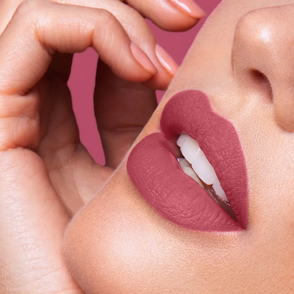 Ruj lichid mat SLEEK MakeUP Matte Me XXL Birthday Suit