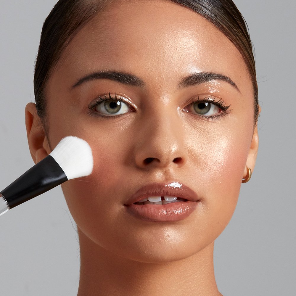 Pensula NYX Professional Makeup High Glass Illuminating Powder Brush