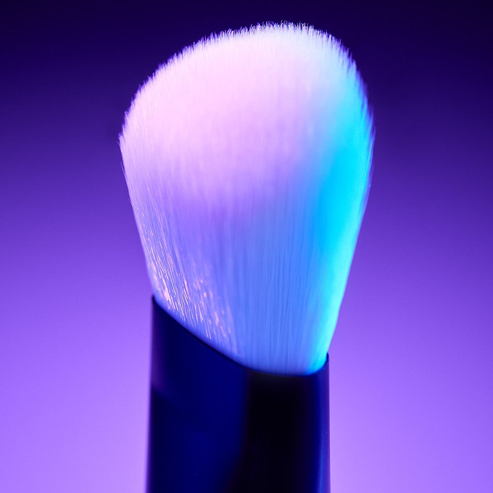 Pensula NYX Professional Makeup High Glass Illuminating Powder Brush