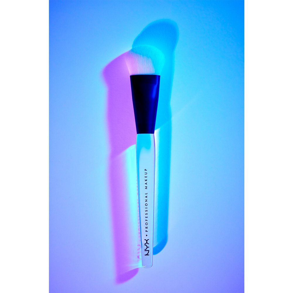 Pensula NYX Professional Makeup High Glass Illuminating Powder Brush