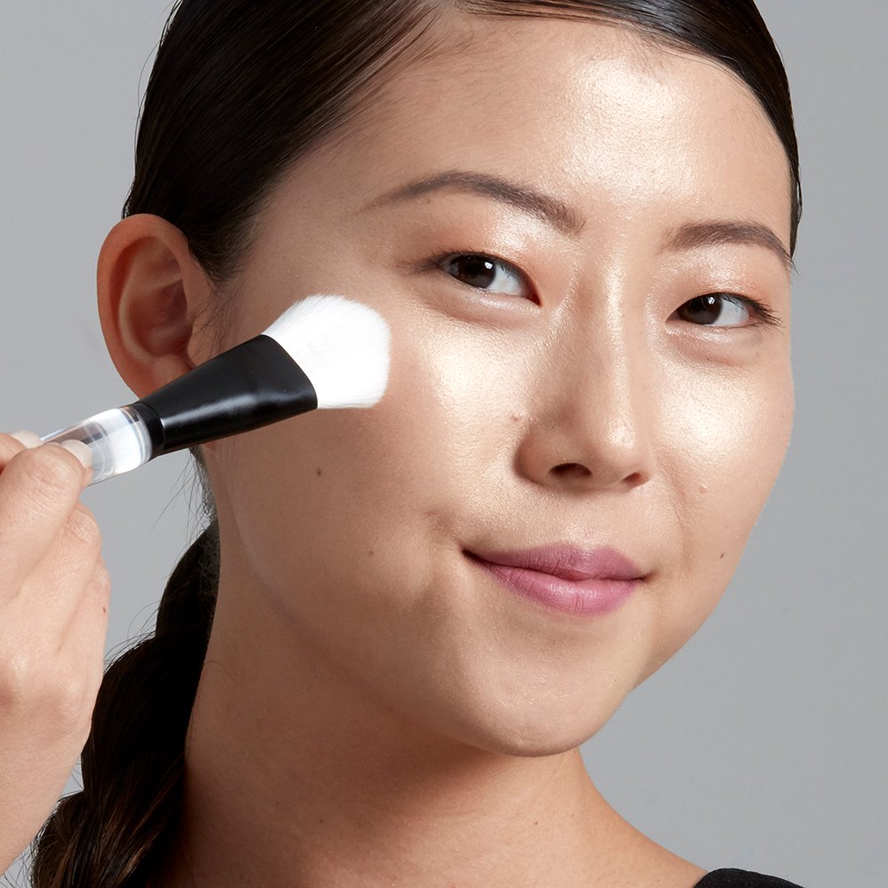 Pensula NYX Professional Makeup High Glass Illuminating Powder Brush