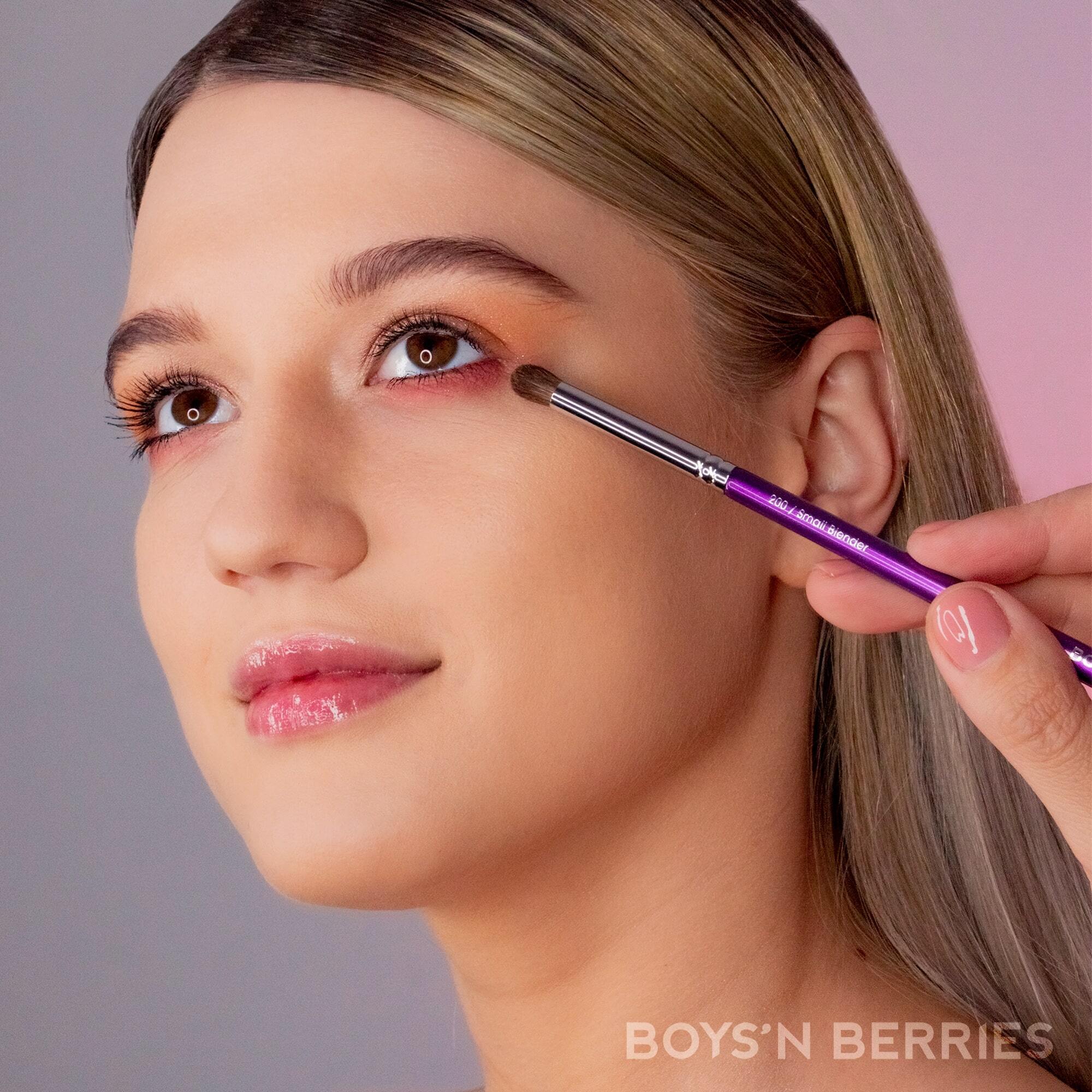Pensula Profesionala Machiaj Boys`n Berries Small Blender