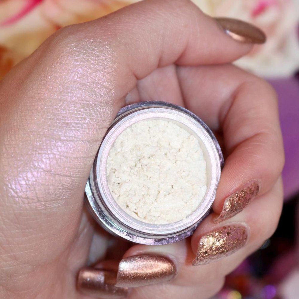 Pudra iluminatoare OFRA Cheekbone Enhancer Cheeky