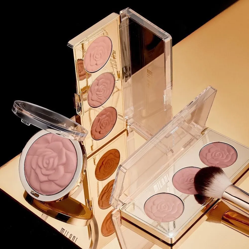 Paleta fard obraz Milani Rose Powder Blush Palette