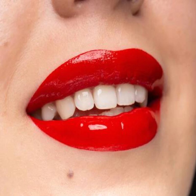 Ruj lichid Nyx Professional Makeup Shine Loud Pro Pigment Shine Rebel in Red