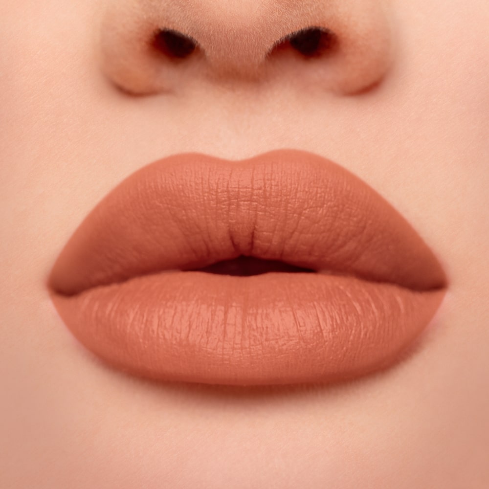 Ruj lichid theBalm Meet Matt(e) Hughes Charismatic