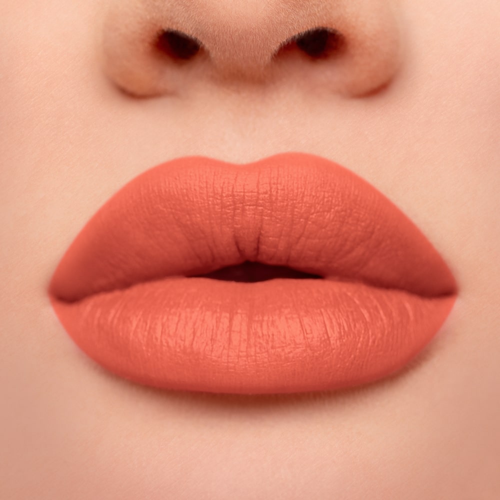 Ruj lichid theBalm Meet Matt(e) Hughes Doting