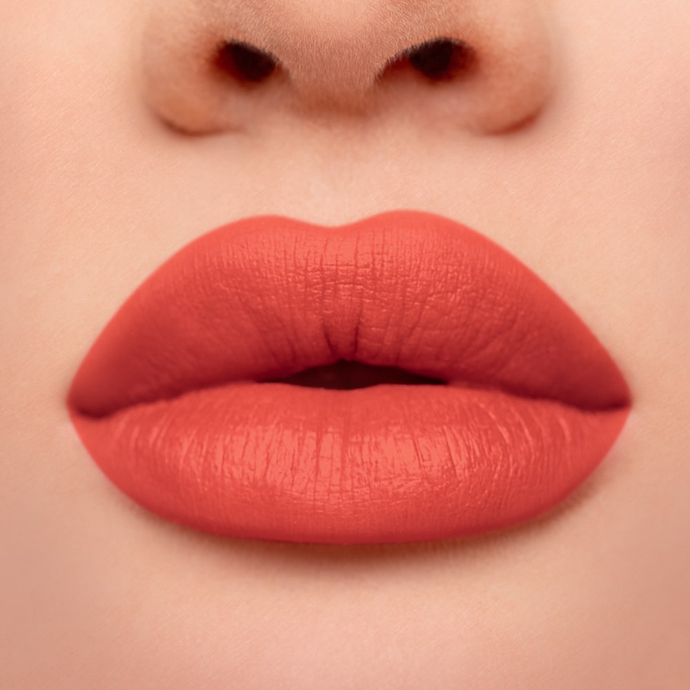 Ruj lichid theBalm Meet Matt(e) Hughes Honest