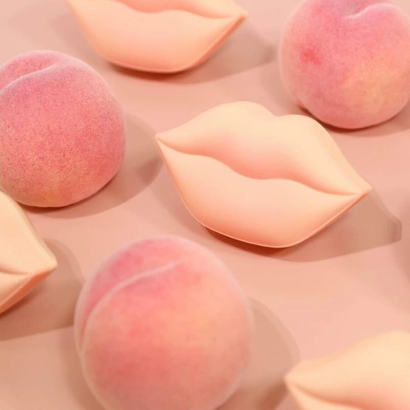 Scrub si ulei de buze Kocostar PEACH LIP DUODUO 2 in 1 Lip Scrub + Lip Oil in Cream