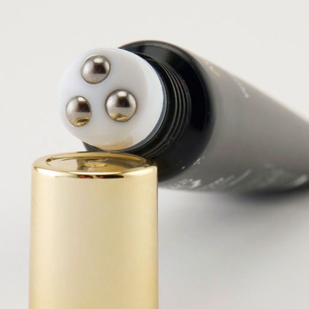 Ser Concentrat pentru Zona Ochilor cu Mucina de Melc Negru Farmstay Premium Rolling Eye Serum