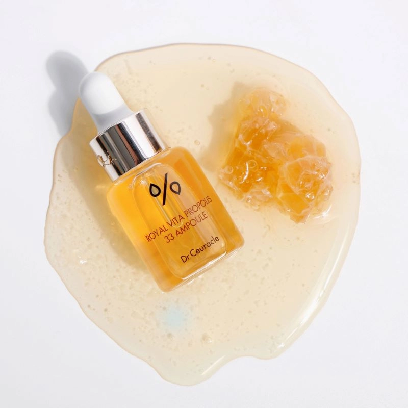 Ser Nutritiv pentru Luminozitate Dr. Ceuracle Royal Vita Propolis 33 Ampoule
