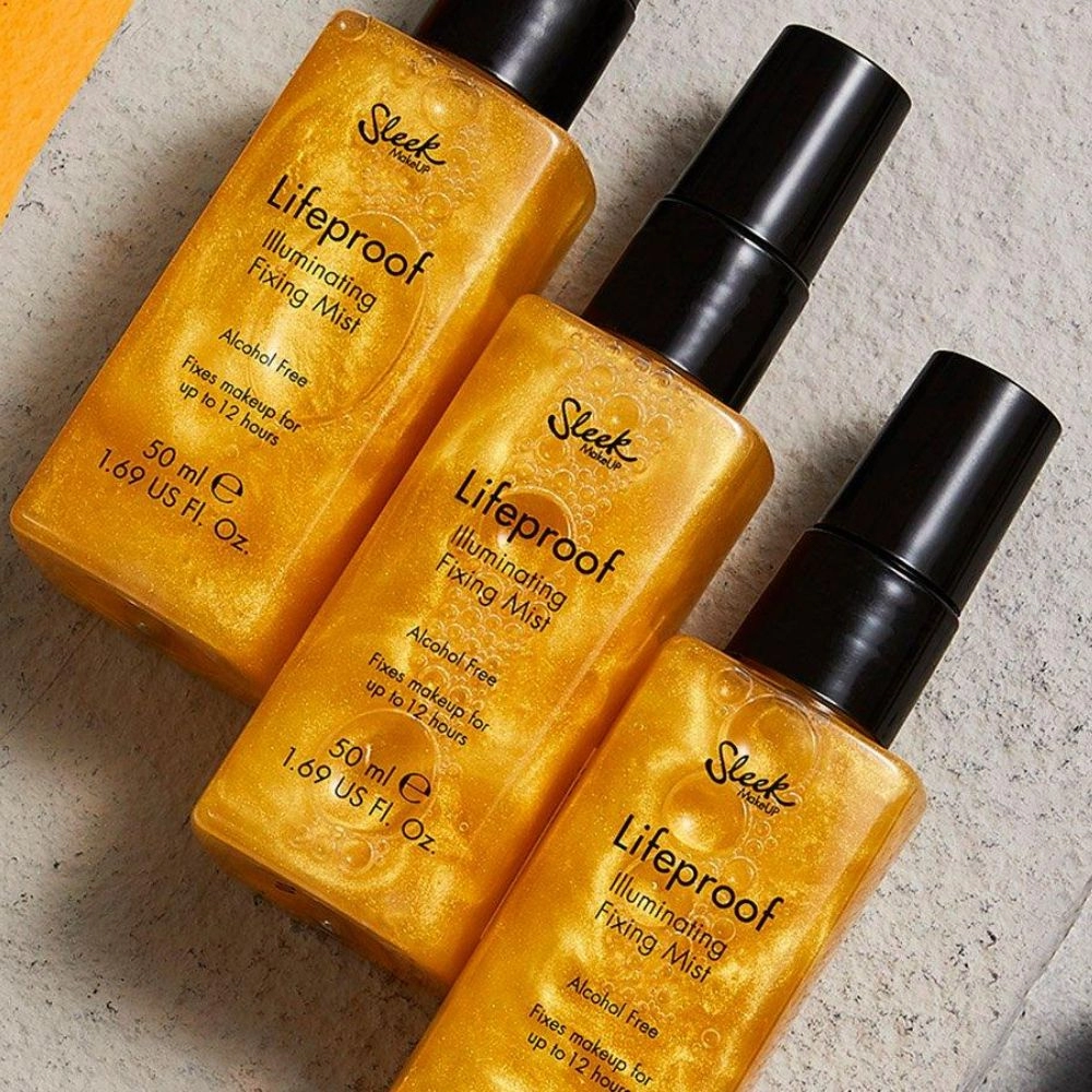 Spray Fixare Sleek MakeUP Lifeproof Illuminating Fixing Mist
