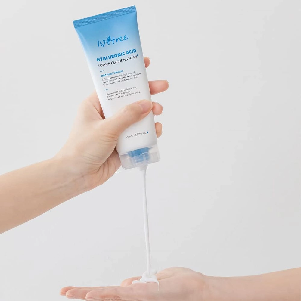Spuma pentru Curatare cu pH Scazut ISNTREE Hyaluronic Acid LOW-pH Cleansing Foam