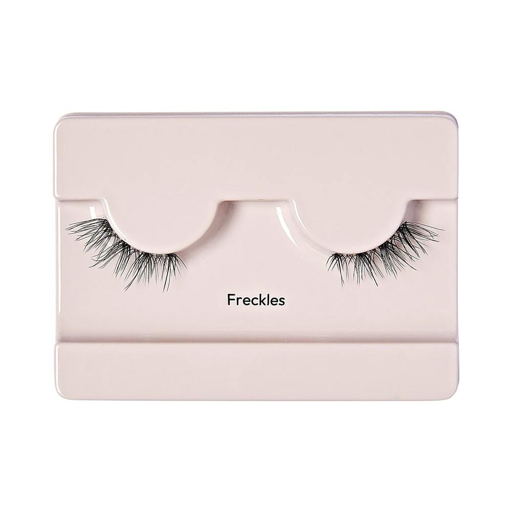 Gene False Kiss USA The New Natural Freckles