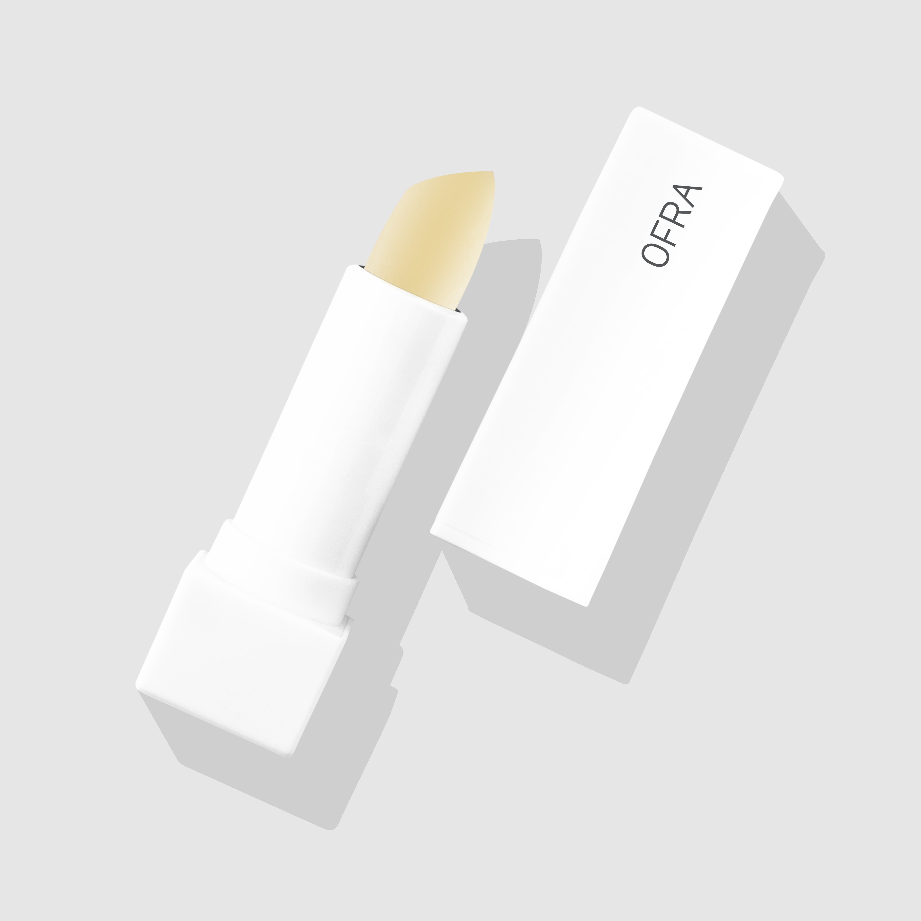 Tratament hidratare si hranire buze OFRA Lipstick Vitamin E