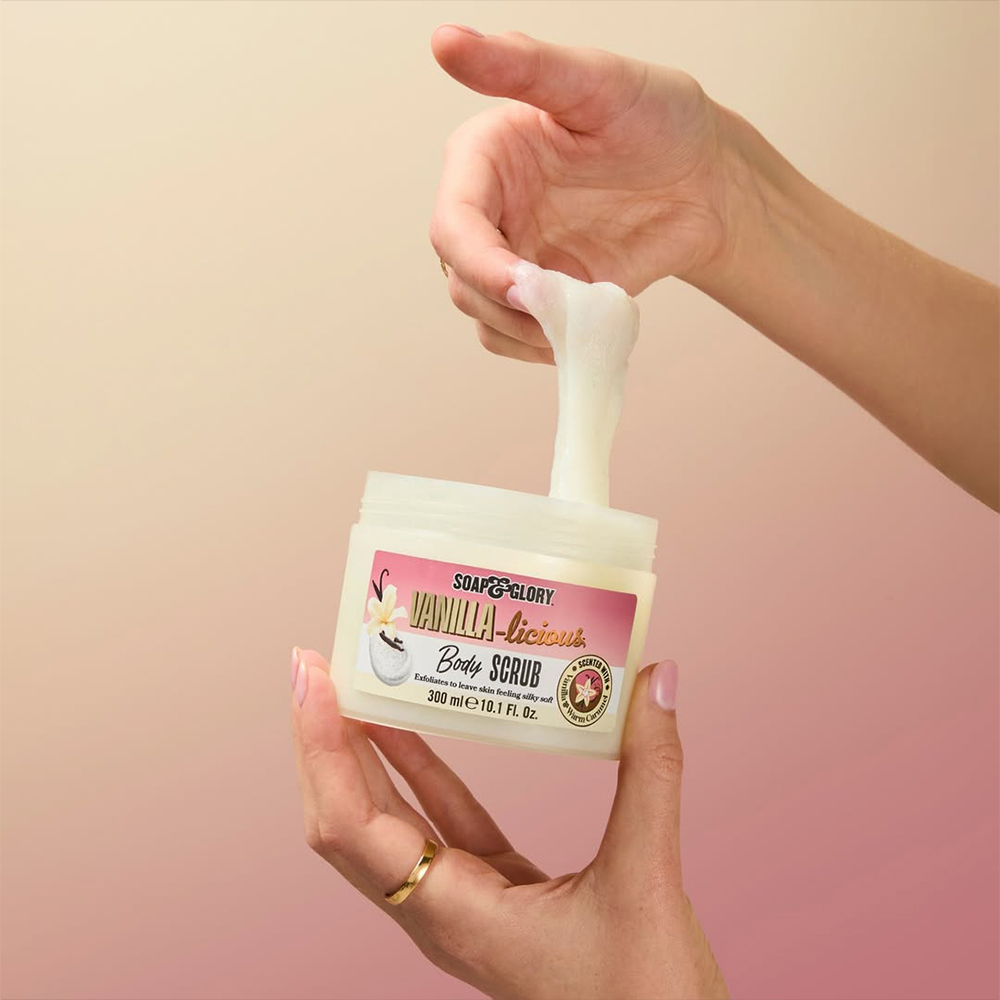 Exfoliant de corp Soap & Glory cu vanilie